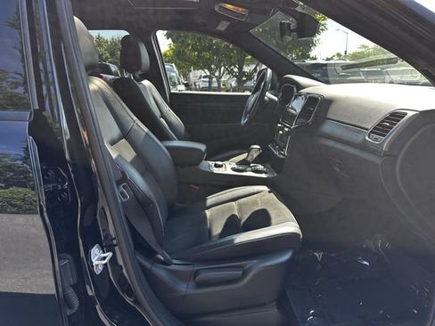 Used 2022 Jeep Grand Cherokee Laredo X AWD/4WD image 34