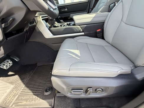New 2026 Toyota Tundra Limited AWD/4WD image 19