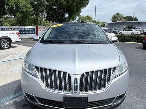 Used 2014 Lincoln MKX FWD w/ Equipment Group 102A image 9