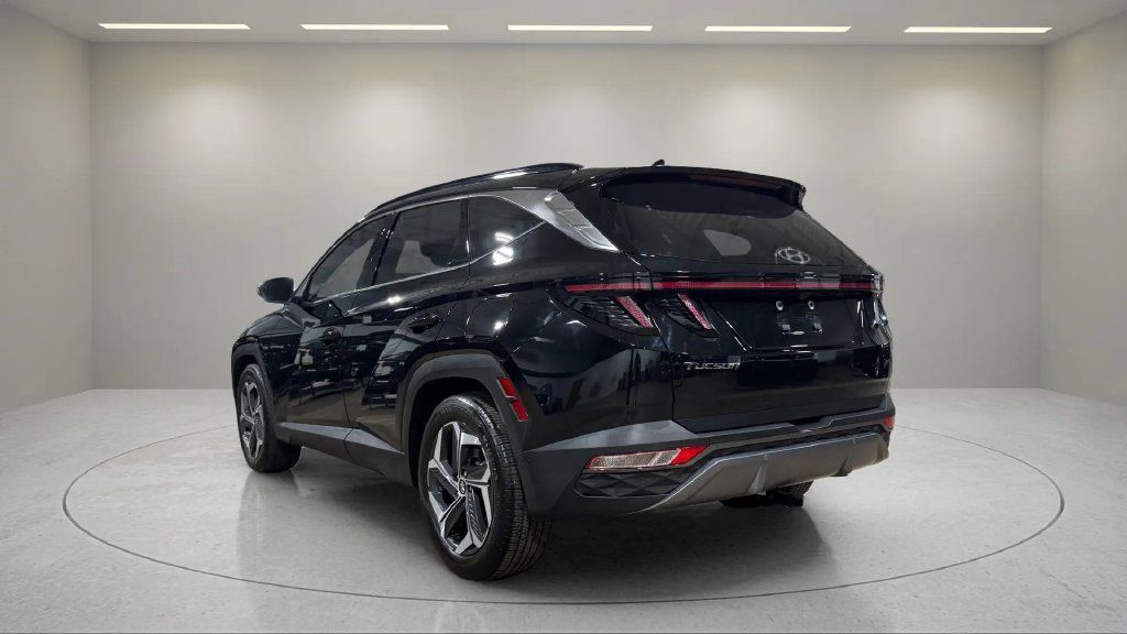Used 2024 Hyundai Tucson Limited FWD image 16