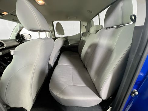 Used 2018 Toyota Tacoma SR5 AWD/4WD image 22