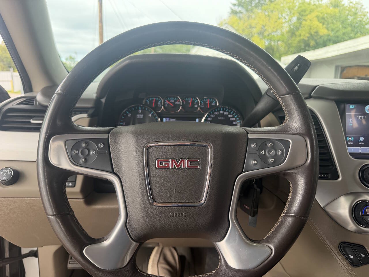 Used 2020 GMC Yukon XL SLT w/ HD Trailering Package RWD image 21