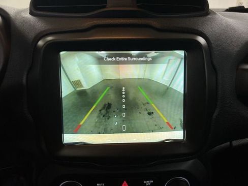 Used 2021 Jeep Renegade Latitude w/ Sun & Sound Group AWD/4WD image 15