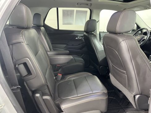 Used 2020 Chevrolet Traverse Premier image 12