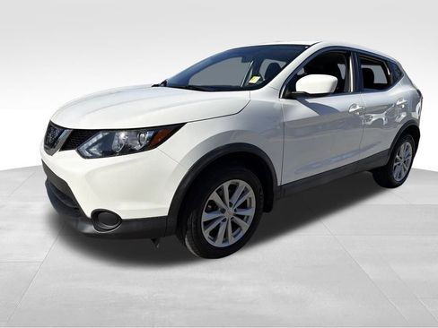 Used 2018 Nissan Rogue Sport S w/ S Appearance Package image 3