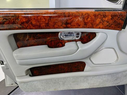 Used 1999 Rolls-Royce Silver Seraph image 31