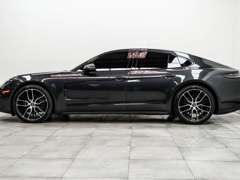 Used 2023 Porsche Panamera 4 Platinum Edition AWD/4WD image 9
