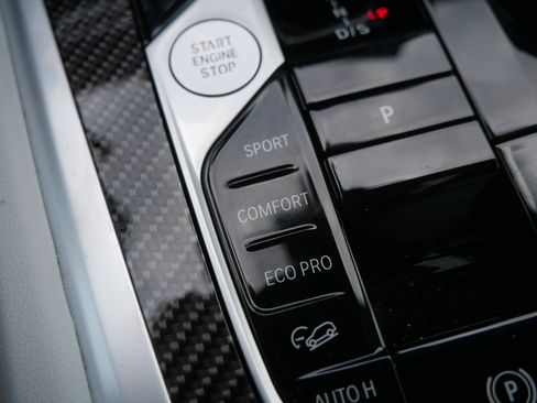 Certified 2025 BMW X6 M60i w/ Parking Assistance Package image 32