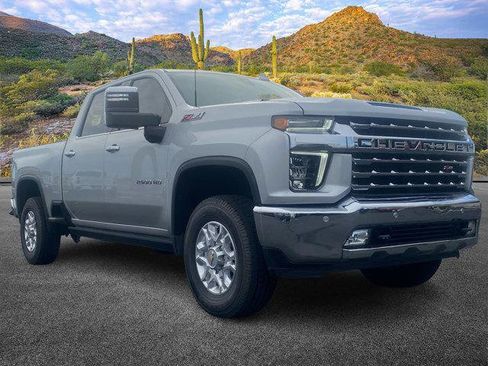 Used 2022 Chevrolet Silverado 2500 LTZ w/ LTZ Convenience Package image 2