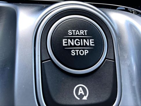 Used 2025 Mercedes-Benz GLB 35 AMG 4MATIC image 65