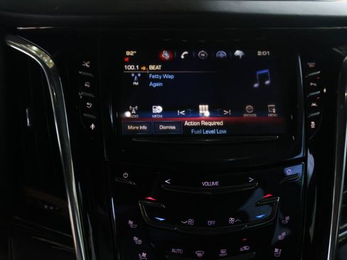 Used 2016 Cadillac Escalade Platinum AWD/4WD image 17