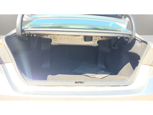 Used 2022 Toyota Camry SE FWD image 12
