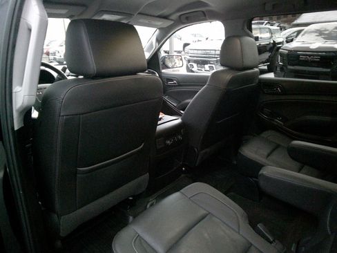 Used 2018 GMC Yukon SLT w/ HD Trailering Package image 8