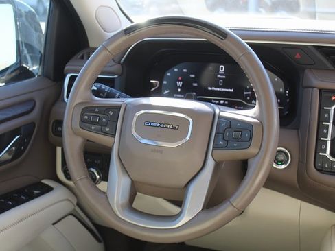 Used 2023 GMC Yukon Denali w/ Denali Reserve Package image 20