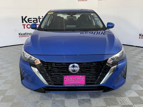 Used 2025 Nissan Sentra SV FWD image 10