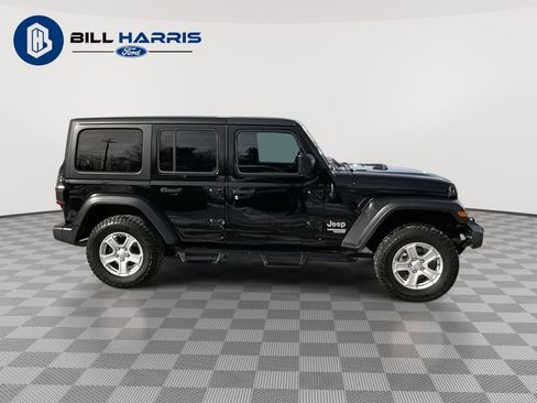 Used 2019 Jeep Wrangler Unlimited Sport S AWD/4WD image 4