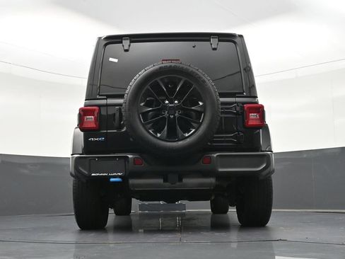 Used 2024 Jeep Wrangler Unlimited Sahara AWD/4WD image 30