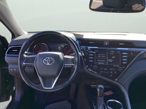 Used 2020 Toyota Camry XSE image 18