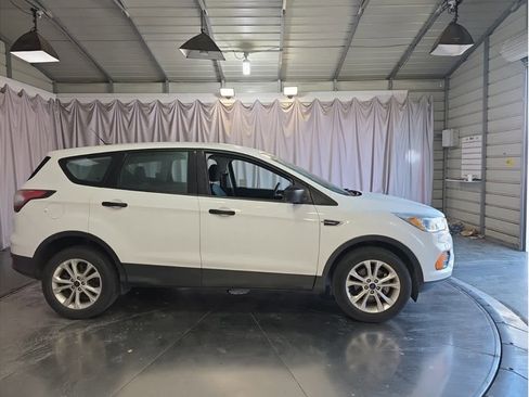 Used 2017 Ford Escape S image 6