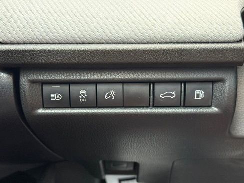 Used 2025 Toyota Camry SE w/ Convenience Package FWD image 29