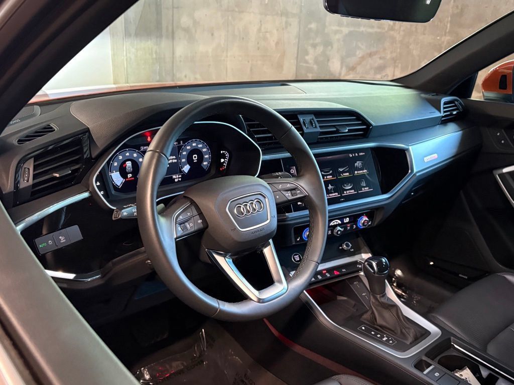 Used 2025 Audi Q3 2.0T Premium Plus w/ Premium Plus Package AWD/4WD image 4