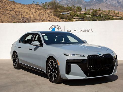 Certified 2025 BMW 760i xDrive w/ Executive Package image 8