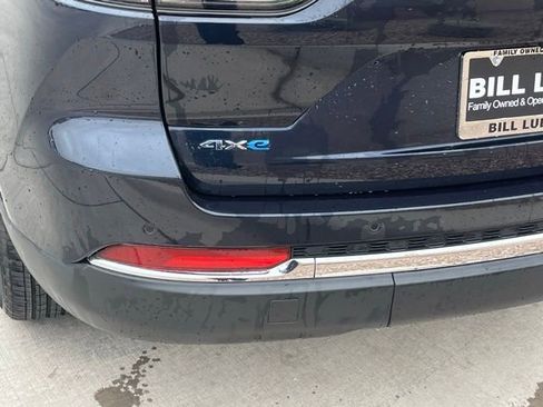 Used 2022 Jeep Grand Cherokee Limited 4xe w/ Luxury Tech Group II image 8