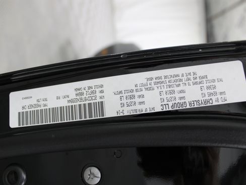 Used 2014 Dodge Challenger R/T w/ Blacktop Package RWD image 33