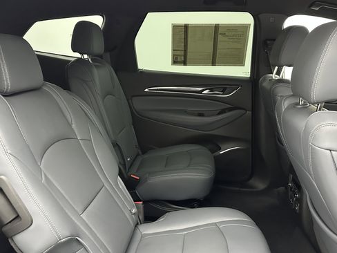 Used 2024 Buick Enclave Premium image 34