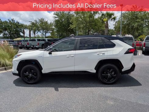 Certified 2020 Toyota RAV4 XSE w/ XSE Grade Weather Package AWD/4WD image 8