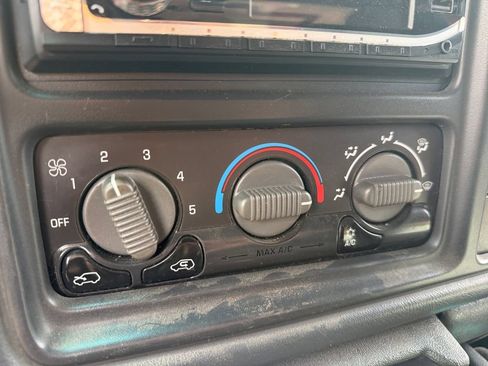 Used 2002 Chevrolet Silverado 1500 LS w/ Off-Road Pkg AWD/4WD image 24