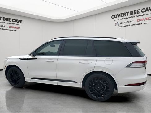 Used 2023 Lincoln Aviator Reserve w/ Equipment Group 201A image 6