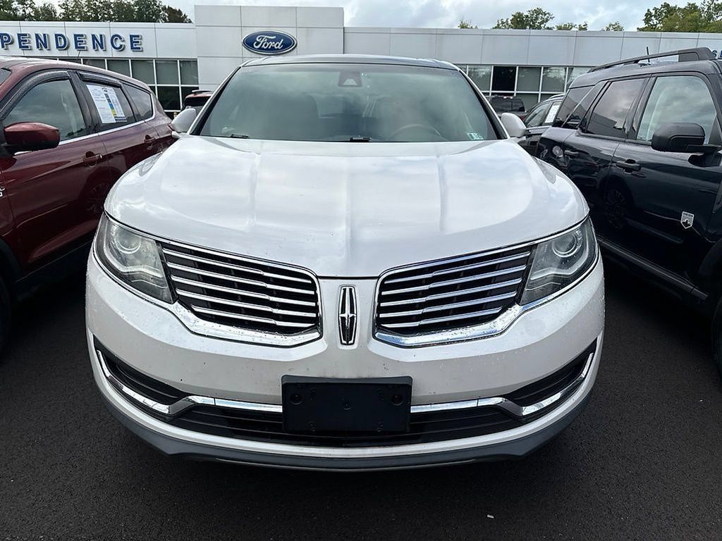 Used 2016 Lincoln MKX Reserve AWD/4WD image 6