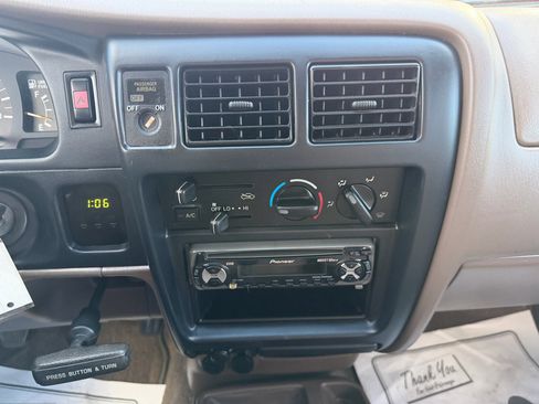 Used 1998 Toyota Tacoma 4x4 Xtracab V6 image 22
