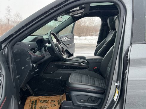 Used 2025 Ford Explorer ST-Line w/ Premium Package image 14