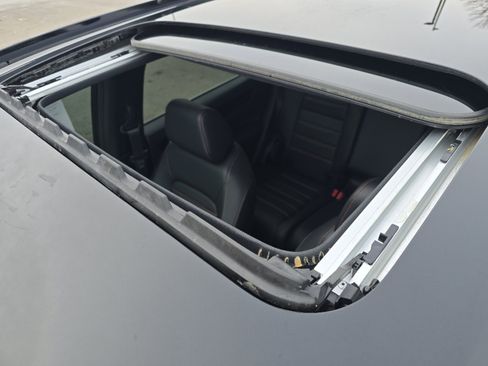 Used 2025 Honda CR-V Sport Touring image 4