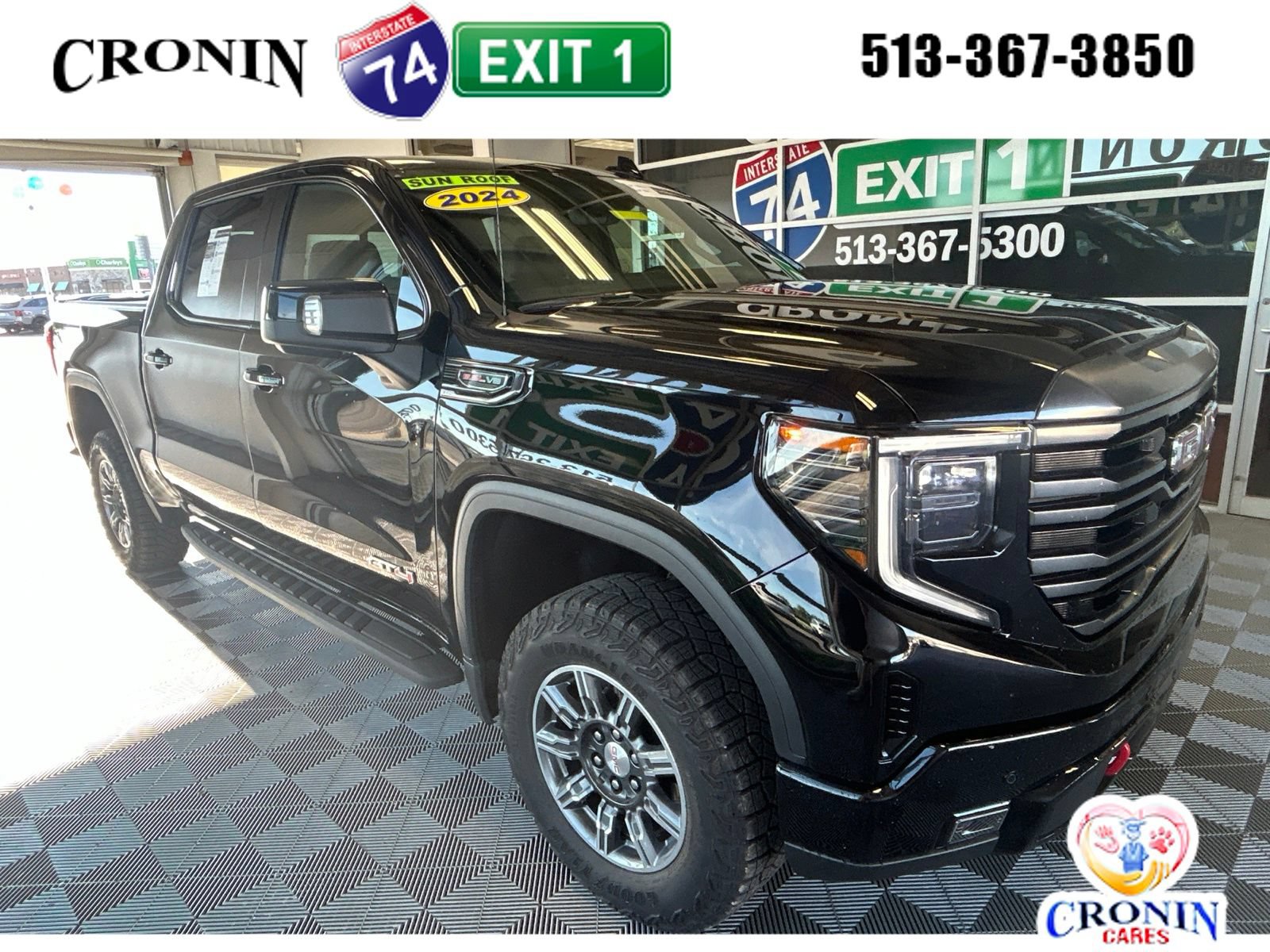 Used 2024 GMC Sierra 1500 AT4 w/ Technology Package AWD/4WD image 1