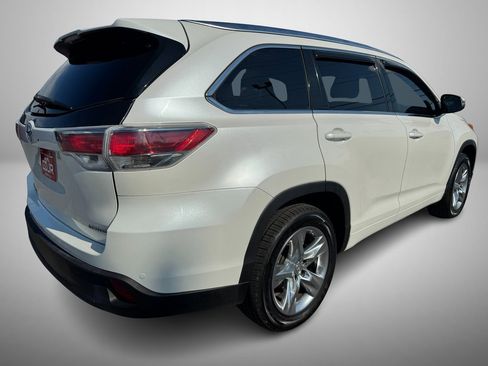 Used 2015 Toyota Highlander Limited image 3