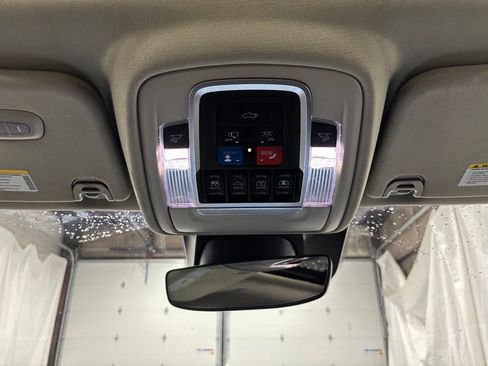 Used 2022 RAM 1500 Laramie AWD/4WD image 38