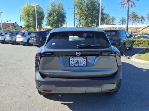 Certified 2025 Nissan Kicks SV image 7