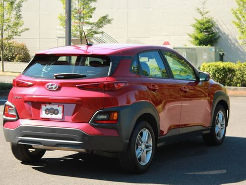 Used 2021 Hyundai Kona SE AWD/4WD image 7