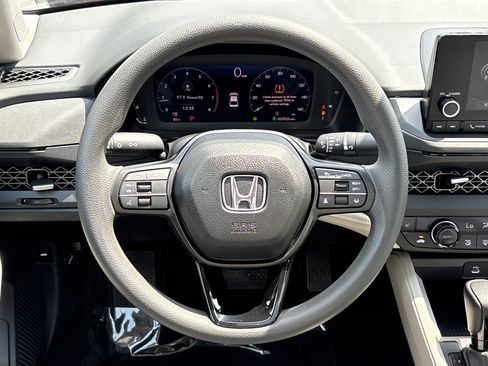 Used 2024 Honda Accord EX image 22