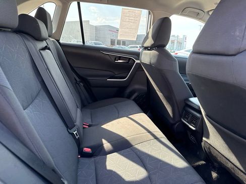 Used 2024 Toyota RAV4 XLE AWD/4WD image 17