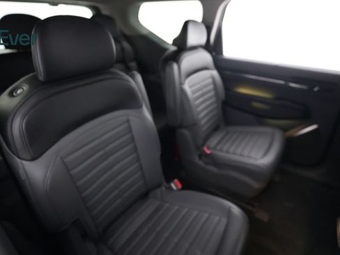 Used 2024 Kia EV9 Land AWD/4WD image 5