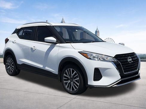 Certified 2023 Nissan Kicks SV FWD image 6