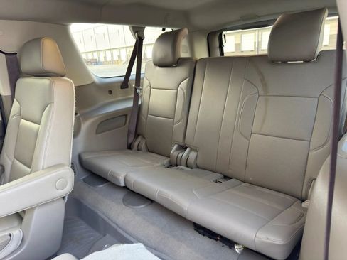 Used 2020 Chevrolet Suburban Premier w/ Max Trailering Package AWD/4WD image 11