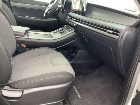 Used 2023 Hyundai Palisade SE image 28