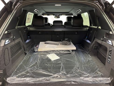 New 2025 Land Rover Range Rover Long Wheelbase SE image 41