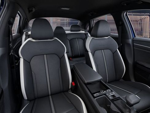 New 2025 Kia K5 GT-Line image 15