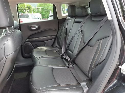 Used 2021 Jeep Compass Latitude w/ Convenience Group AWD/4WD image 10